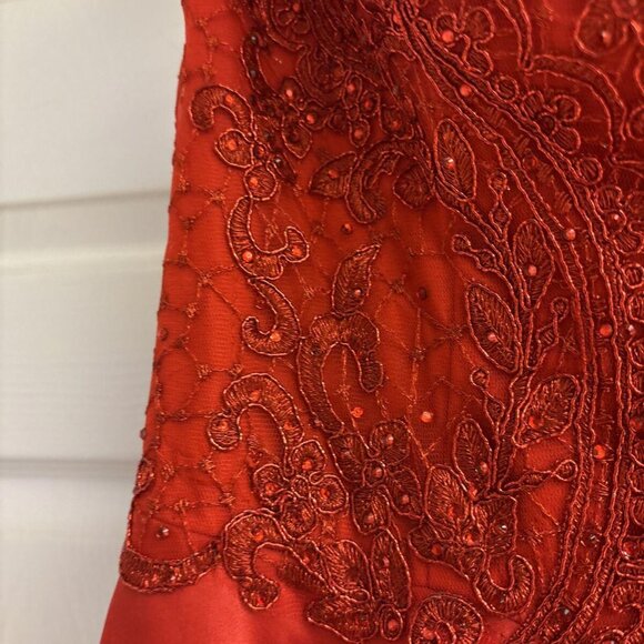 NWT Red Beaded Satin Lace Off Shoulder Ball Gown. White By Soieblu. Formal. Sz L - Picture 5 of 15